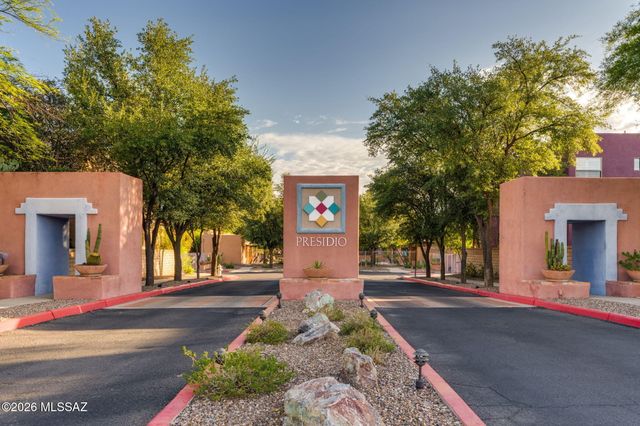 5104 E Calle Vista De Colores, Tucson, AZ 85711