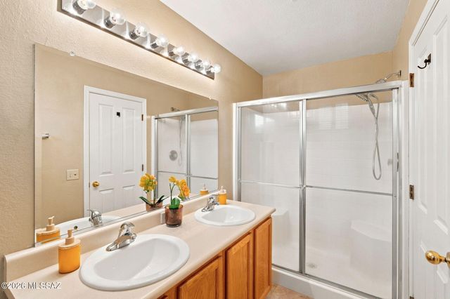 5104 E Calle Vista De Colores, Tucson, AZ 85711