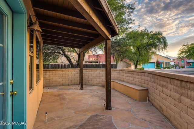 5104 E Calle Vista De Colores, Tucson, AZ 85711