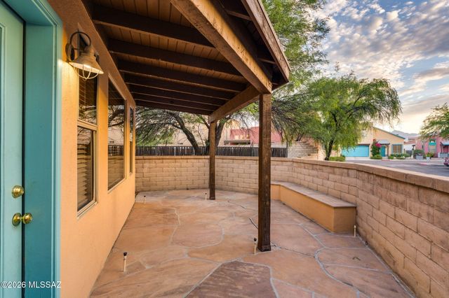 5104 E Calle Vista De Colores, Tucson, AZ 85711