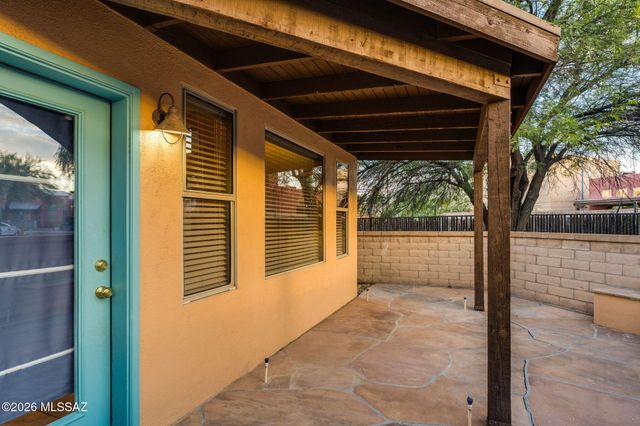 5104 E Calle Vista De Colores, Tucson, AZ 85711