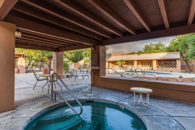 5104 E Calle Vista De Colores, Tucson, AZ 85711