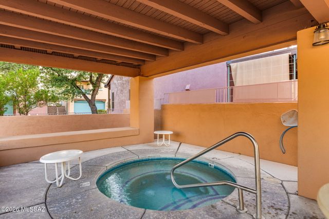 5104 E Calle Vista De Colores, Tucson, AZ 85711