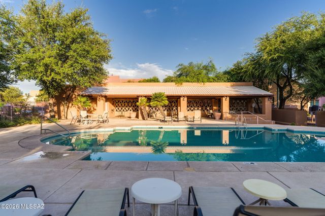 5104 E Calle Vista De Colores, Tucson, AZ 85711