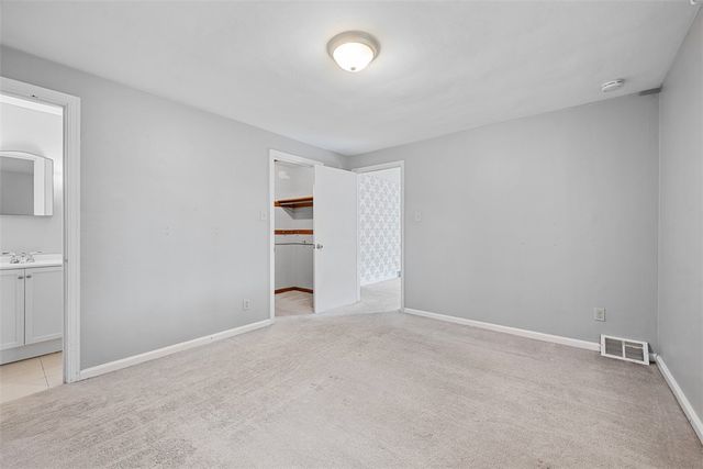 104 Meadow Rd, Shaler, PA 15116