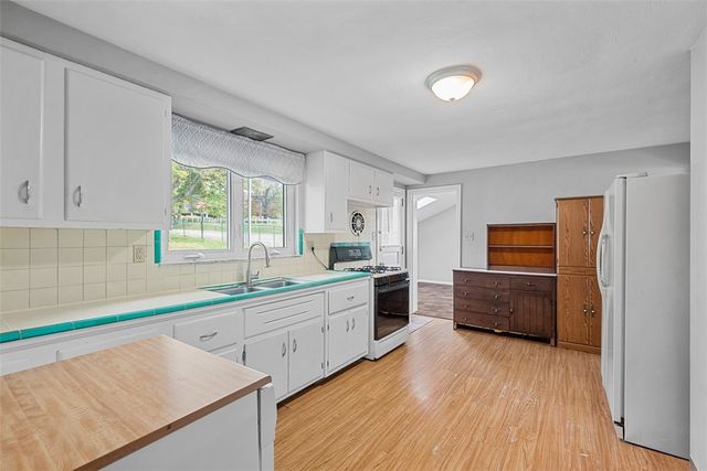 104 Meadow Rd, Shaler, PA 15116