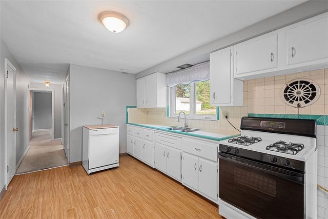 104 Meadow Rd, Shaler, PA 15116