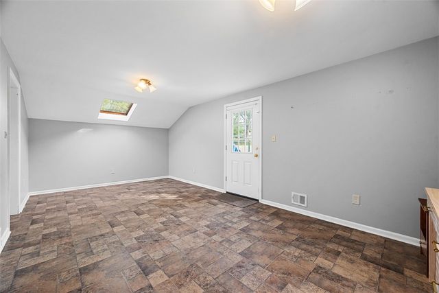 104 Meadow Rd, Shaler, PA 15116