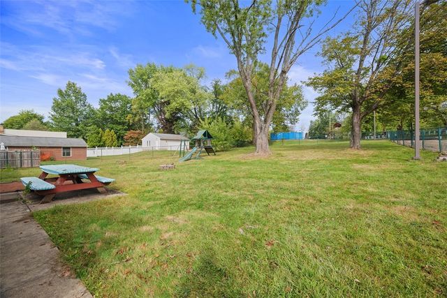 104 Meadow Rd, Shaler, PA 15116