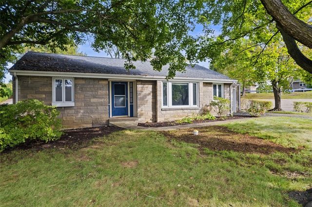 104 Meadow Rd, Shaler, PA 15116