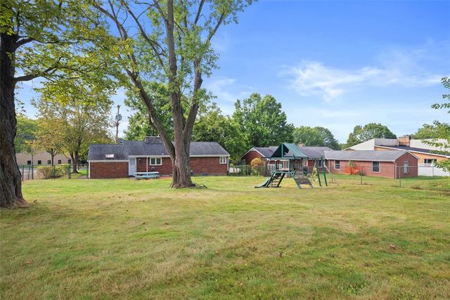 104 Meadow Rd, Shaler, PA 15116