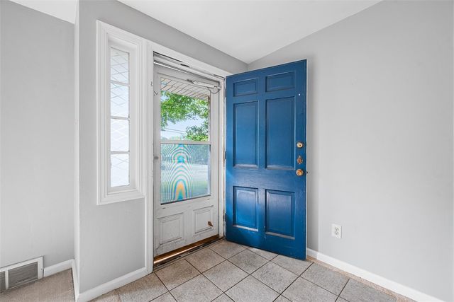 104 Meadow Rd, Shaler, PA 15116