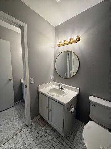 403 Water Tower Circle 92, Brighton, MI 48116