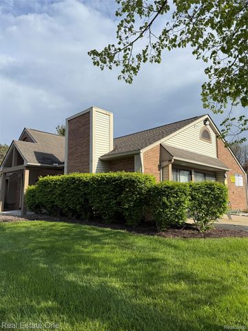 403 Water Tower Circle 92, Brighton, MI 48116