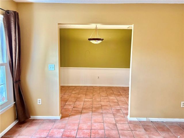 3934 New Garden Park, Greensboro, NC 27410