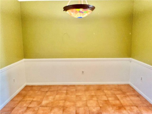 3934 New Garden Park, Greensboro, NC 27410