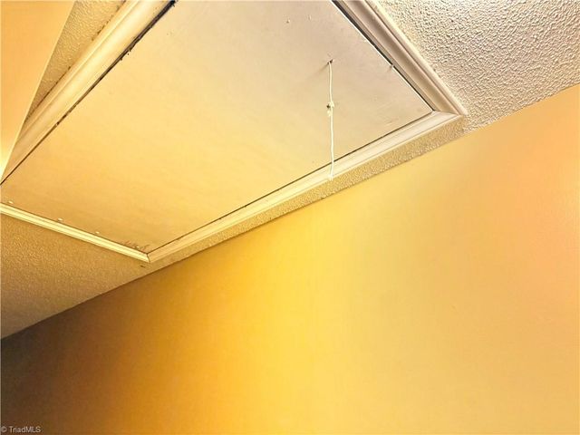 3934 New Garden Park, Greensboro, NC 27410