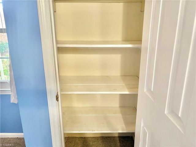 3934 New Garden Park, Greensboro, NC 27410