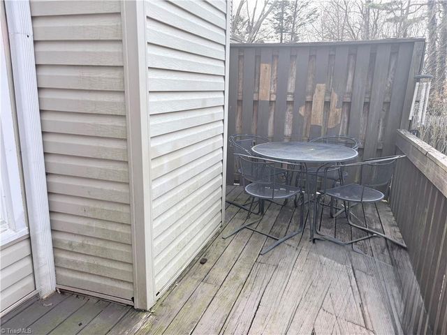 3934 New Garden Park, Greensboro, NC 27410