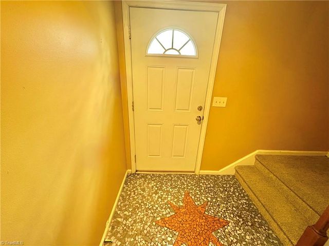 3934 New Garden Park, Greensboro, NC 27410