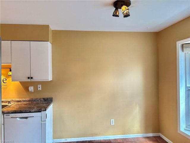 3934 New Garden Park, Greensboro, NC 27410