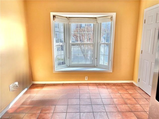 3934 New Garden Park, Greensboro, NC 27410