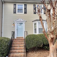 3934 New Garden Park, Greensboro, NC 27410