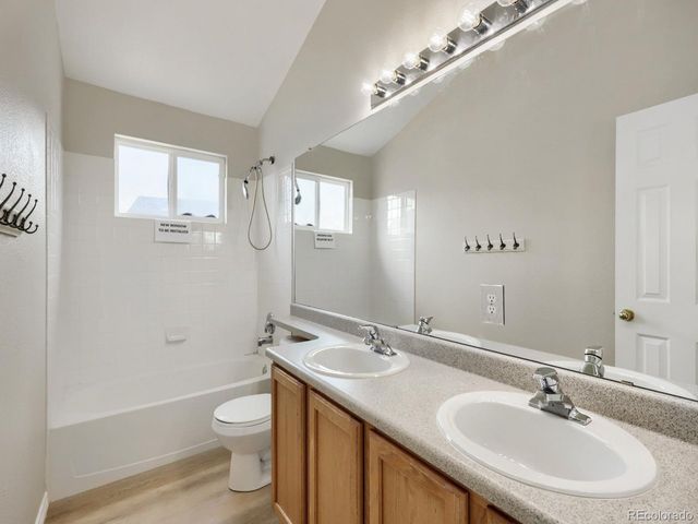 1921 Fringe Ct, Castle Rock, CO 80109