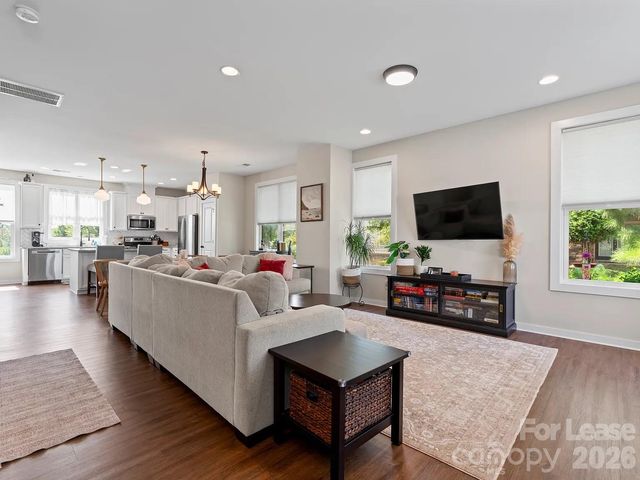 133 Capital Avenue E, Mooresville, NC 28117