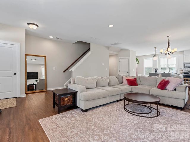 133 Capital Avenue E, Mooresville, NC 28117