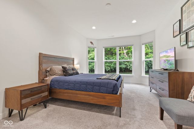 5691 Grosbeak Drive, Greenwood, IN 46143