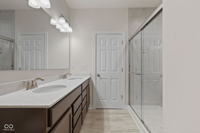 5691 Grosbeak Drive, Greenwood, IN 46143