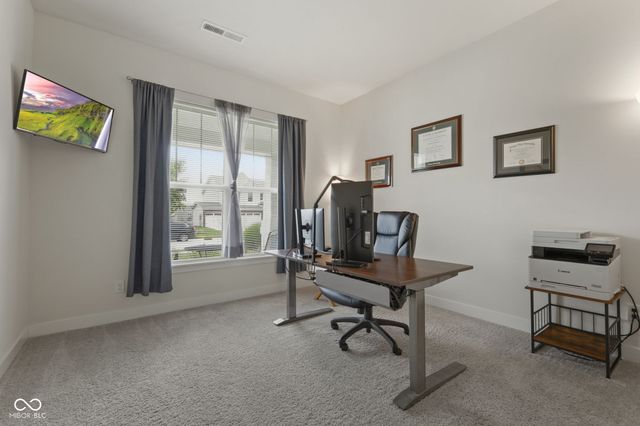5691 Grosbeak Drive, Greenwood, IN 46143