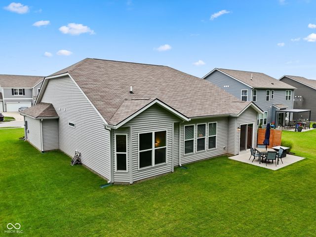 5691 Grosbeak Drive, Greenwood, IN 46143