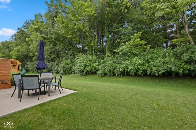 5691 Grosbeak Drive, Greenwood, IN 46143