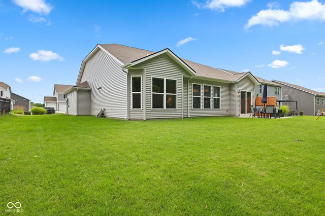 5691 Grosbeak Drive, Greenwood, IN 46143