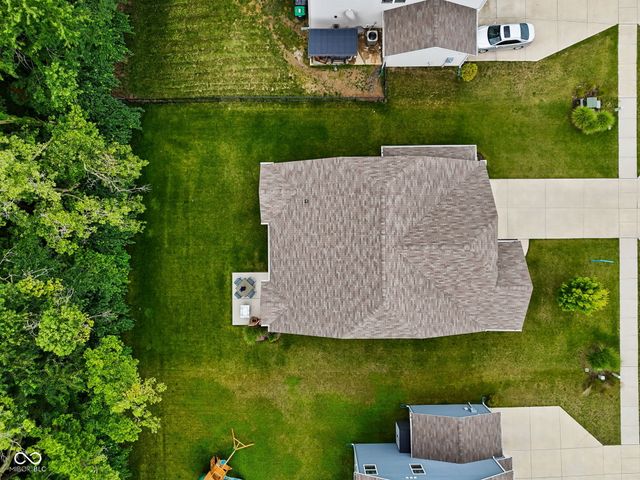 5691 Grosbeak Drive, Greenwood, IN 46143