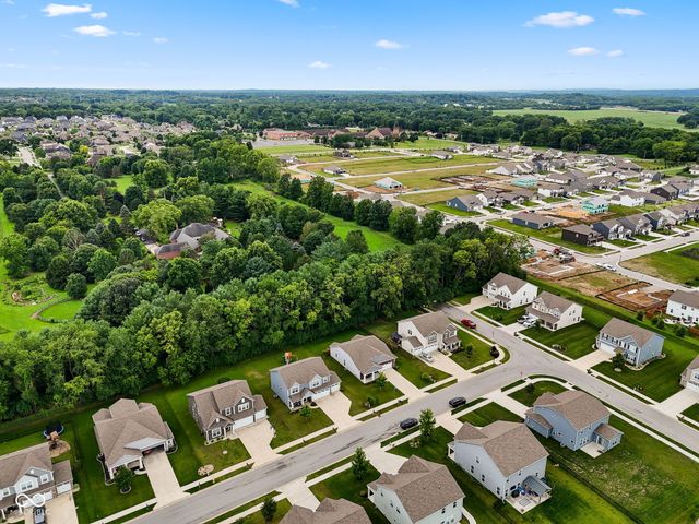 5691 Grosbeak Drive, Greenwood, IN 46143