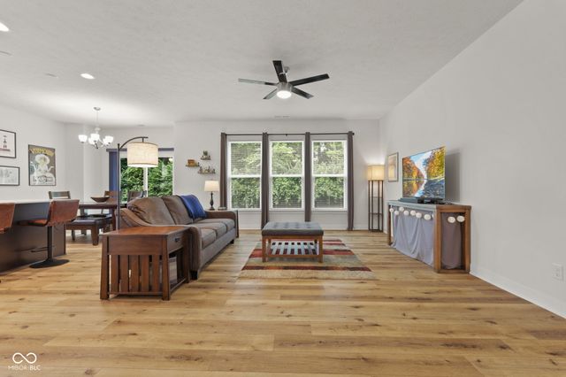 5691 Grosbeak Drive, Greenwood, IN 46143