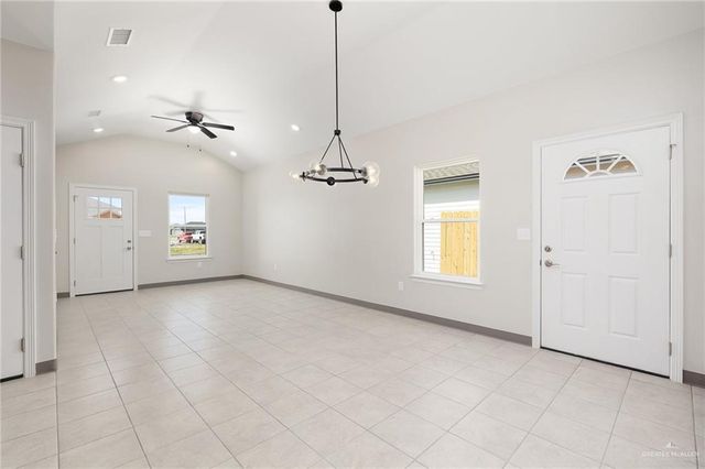 2418 N Valley Circle, La Feria, TX 78559
