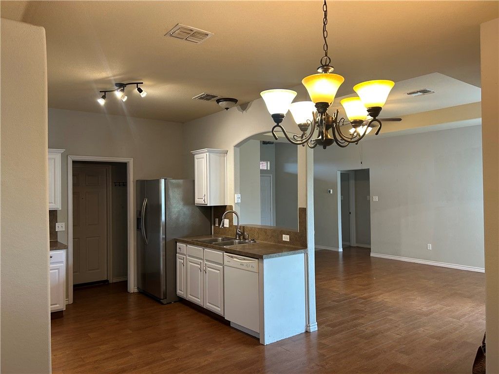 6726 Labonte, Corpus Christi, TX 78414 — photo 5