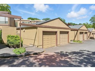 1661 Nw LAKEWAY Ln, Beaverton, OR 97006