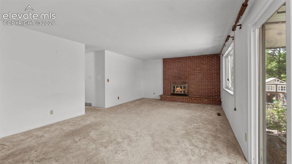 2204 Warwick Lane, Colorado Springs, CO 80909 — photo 4