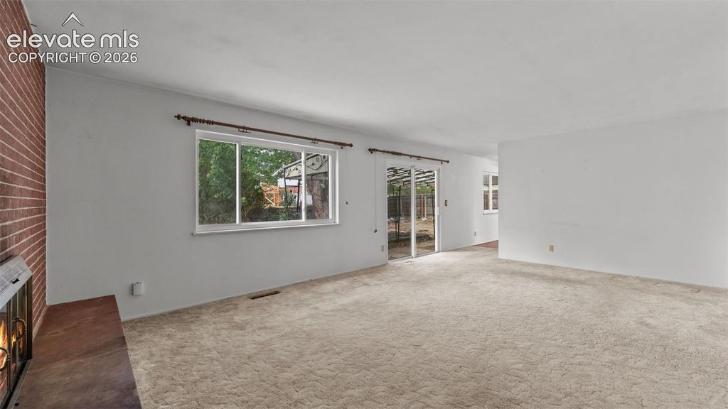 2204 Warwick Lane, Colorado Springs, CO 80909 — photo 5