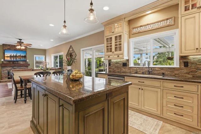 1614 Shire Avenue, Oceanside, CA 92057