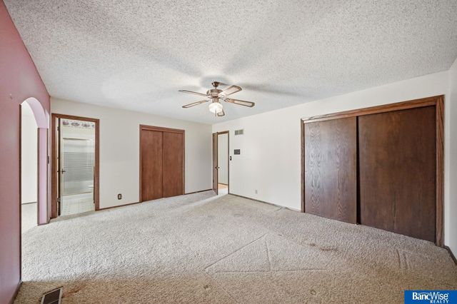 2810 N 73 Street, Lincoln, NE 68507