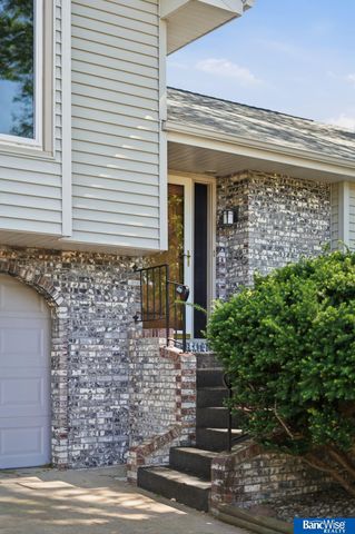 2810 N 73 Street, Lincoln, NE 68507