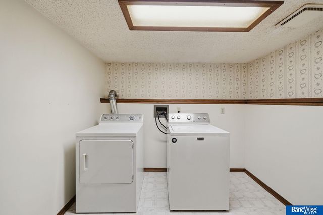2810 N 73 Street, Lincoln, NE 68507