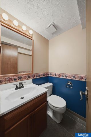 2810 N 73 Street, Lincoln, NE 68507
