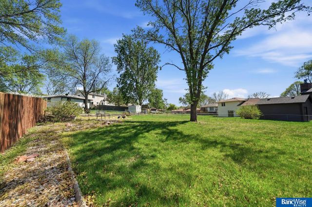 2810 N 73 Street, Lincoln, NE 68507
